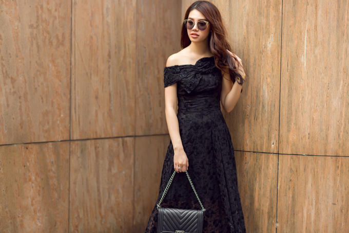 Hoa hậu Jolie Nguyễn gợi &yacute; mặc đẹp với t&ocirc;ng m&agrave;u trầm ng&agrave;y đầu thu