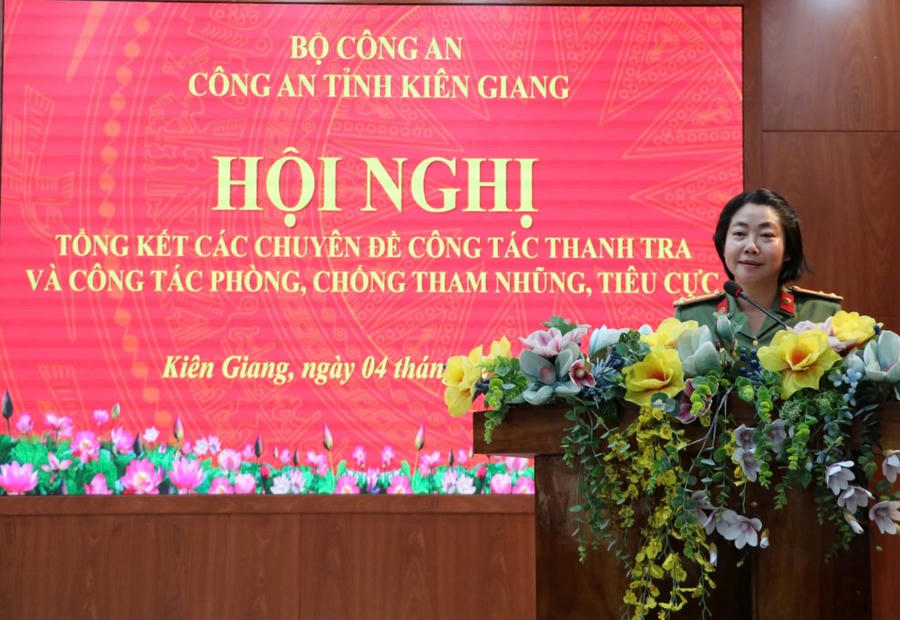 Thượng tá Lê Việt Tiên – Chánh Thanh tra Công an tỉnh báo cáo kết quả 10 năm thực hiện Luật tiếp công dân