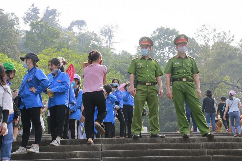 Gần 1000 người đảm bảo an ninh dịp giỗ Tổ Hùng Vương 2024.