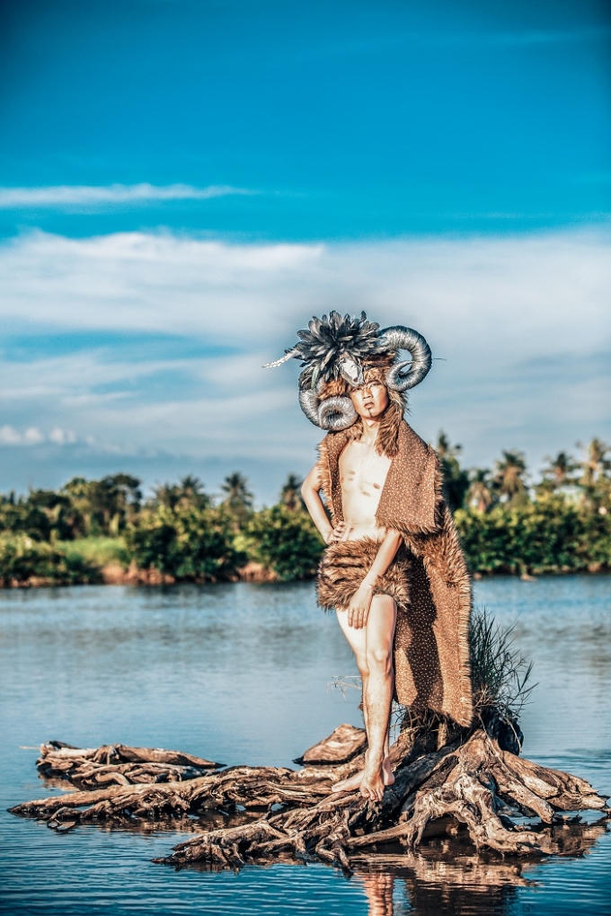 Bộ ảnh không chỉ thành công ở lối diễn xuất tài tình của các diễn viên mà ở bối cảnh không gian và thời gian hợp lý, phù hợp với nội dung câu chuyện.