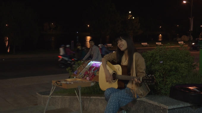 Yên Phương là một cô gái mắc căn bệnh XP phải tránh án nắng mặt trời.