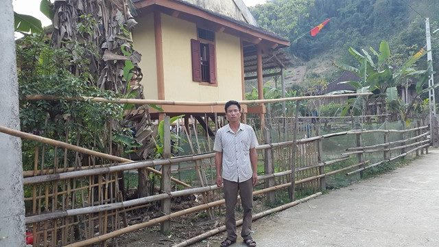 Ông Lô Hồng Ngân - Trưởng bản Piềng Văn, điểm tái định cư Huồi Chà La.