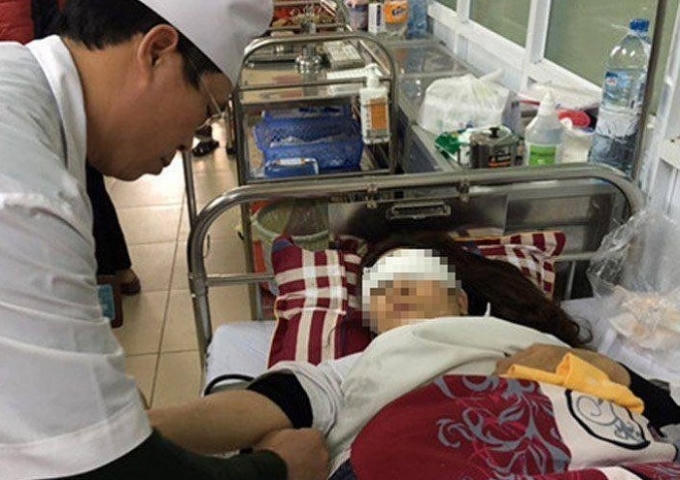 B&agrave;&nbsp;Trần Thị Thu Hiền đang được điều trị tại Bệnh viện&nbsp;103.