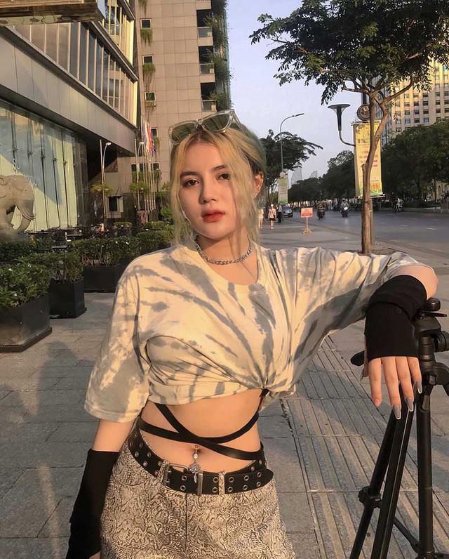 Ngọc Khanh cũng nhận được gần 45.000 lượt theo dõi trên trang cá nhân Facebook.