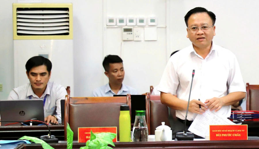 Ông Bùi Phước Châu – Giám đốc Sở Kế hoạch và Đầu tư phát biểu tại Hội nghị.