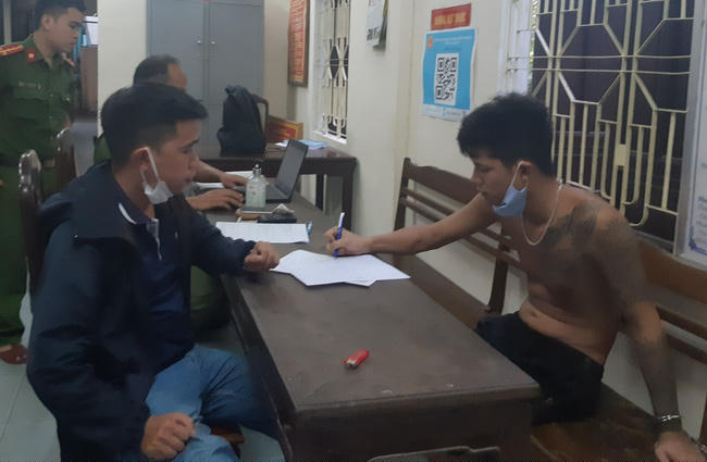 Cơ quan công an lấy lời khai đối với Lê Ngọc Phú Thịnh.