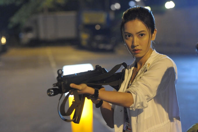 Á hậu 2 Hồng Kông Chu Thiên Tuyết.