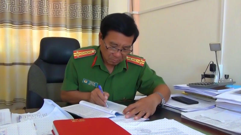 Đại tá Trần Bé Ba – Phó Bí Thư Đảng ủy, Phó Giám thị Trại giam Kênh 7 (Cục 10, Bộ Công an).