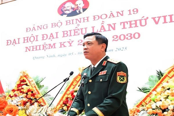 Thượng tướng Nguyễn Trường Thắng, Thứ trưởng Bộ Quốc phòng, phát biểu tại đại hội.