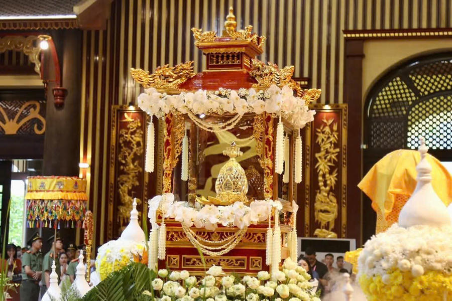 Sau lễ đón xá lợi Đức Phật tại cổng Khai Tâm, đoàn cung rước tổ chức tôn trí, an vị xá lợi Đức Phật tại Cung Trúc Lâm Yên Tử và tổ chức cho tăng ni, phật tử, nhân dân và du khách thập phương chiêm bái.