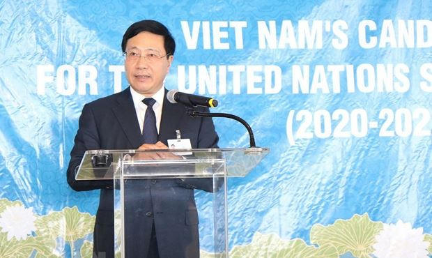 Phó Thủ tướng Chính phủ Phạm Bình Minh tại cuộc gặp. Ảnh: TTX