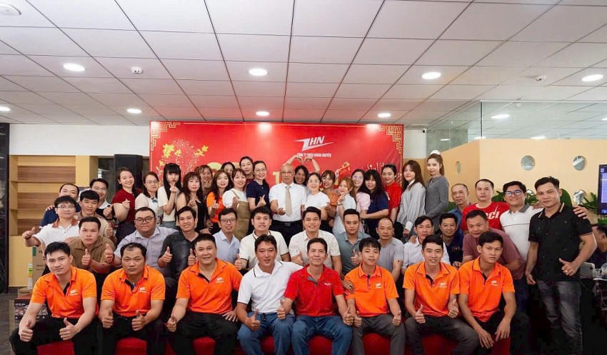 Cán bộ công nhân viên của công ty.