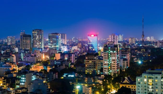 "Hà Nội lên đèn" của tác giả Ngô Tuấn Hà.