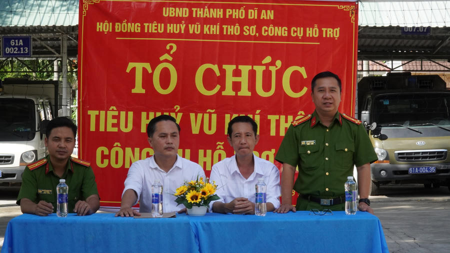 Hội đồng tiêu hủy giám sát việc thực hiện theo đúng quy trình, thủ tục.