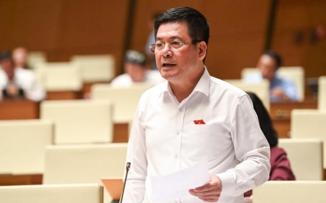 Bộ trưởng Công Thương trả lời về phát triển điện mặt trời áp mái