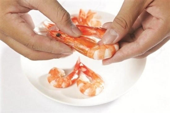 Tôm là một trong những thực phẩm giàu đạm, canxi....