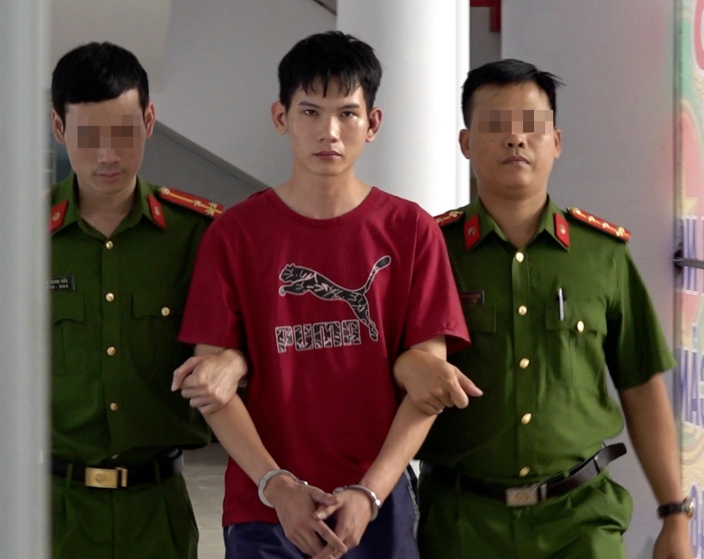Hung thủ gây án.
