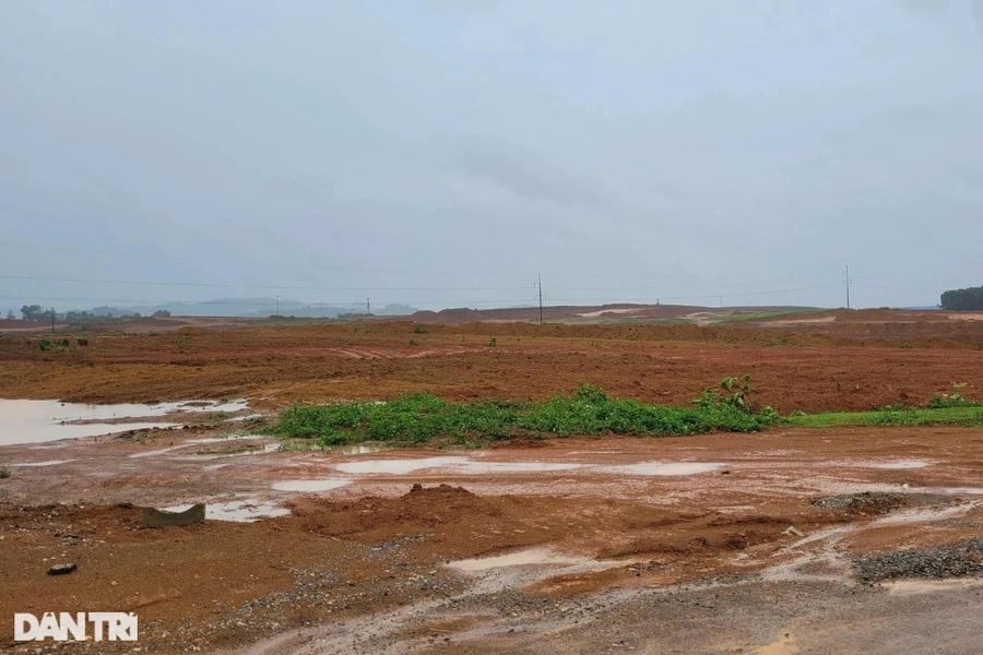 Dự án số 2, Khu đô thị mới Sao Mai Lam Sơn - Sao Vàng nằm ngay cửa ngõ đường vào sân bay Thọ Xuân.