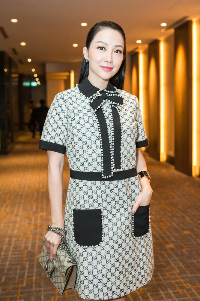 “Chim công làng múa” Linh Nga hào hứng trong buổi ra mắt Đại nhạc hội Son: “Em Mơ”