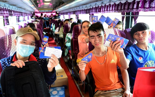 Tấm vé miễn phí từ chương trình là sự hỗ trợ rất lớn cho các em sinh viên, người lao động có hoàn cảnh khó khăn có một cái Tết sum vầy ý nghĩa.