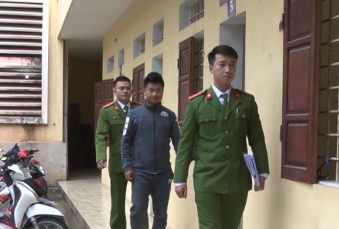 Lê Hoành tại cơ quan Công an.