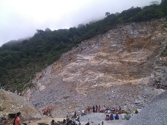 Hiện trường sạt lở mỏ đá ở xã Phú Nghiêm (huyện Quan Hóa) đầu tháng 7 vừa qua. Ảnh: Hà Đồng.
