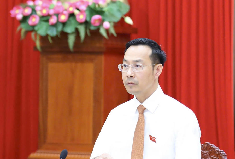 Ông Nguyễn Thanh Nhàn, Phó Bí thư Thường trực Tỉnh ủy/Chủ tịch HĐND tỉnh phát biểu tại kỳ họp.