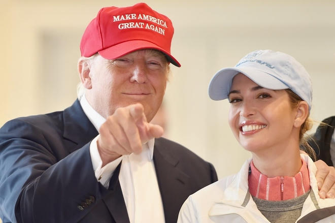 Ivanka khá thân thiết với cha mình. Khi còn nhỏ, ông Trump thường xuyên khoe các giám đốc khác về sự thông minh của Ivanka. Ông cũng chưa bao giờ bỏ qua các cuộc điện thoại của Ivanka.