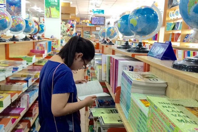 Năm học 2018-2019, phụ huynh học sinh lớp 1 ở Hà Nội phải sắm cho con em mình 27 cuốn sách