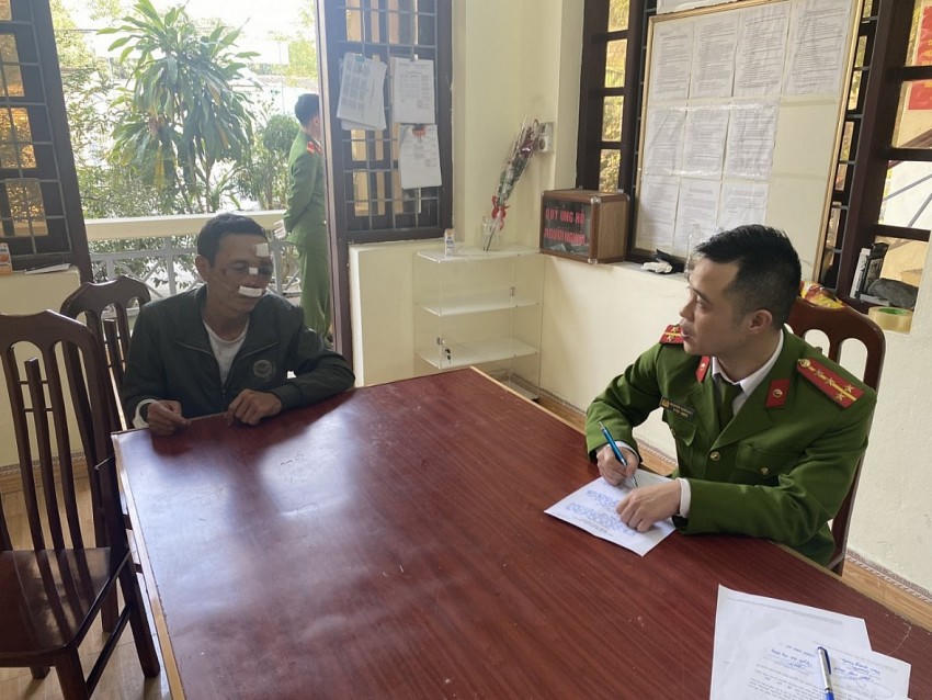 Cơ quan Công an lấy lời khai đối tượng Đồng Xuân Điệp.