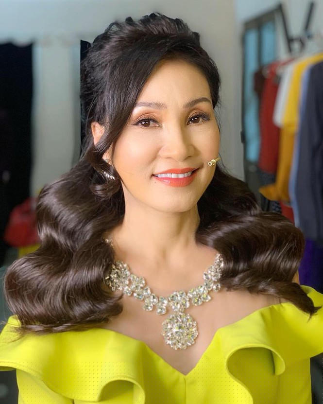 Lộ ảnh nhan sắc 'bốc lửa' của nghệ sĩ Hồng Đào thời trẻ - ảnh 11