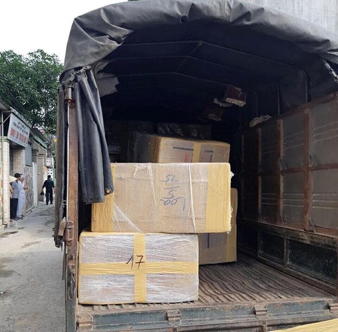 Xe tải được cho là chở hơn 600kg ma túy đá bắt giữ tại TP Vinh, Nghệ An ngày 15/4
