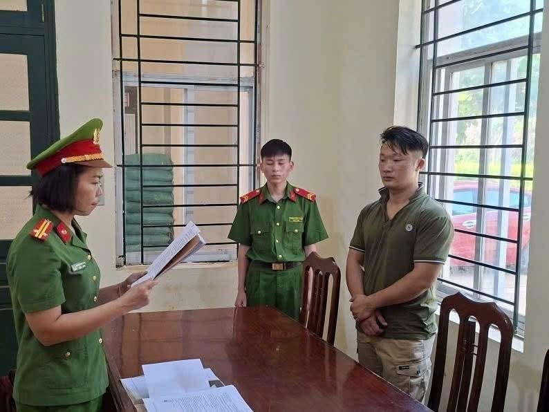 Vũ Anh Đức tại Cơ quan Công an. (Ảnh: Công an Tuyên Quang)