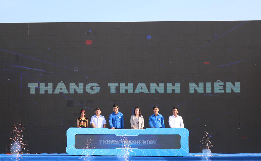 nhấn nút khởi động Tháng Thanh niên 2023.