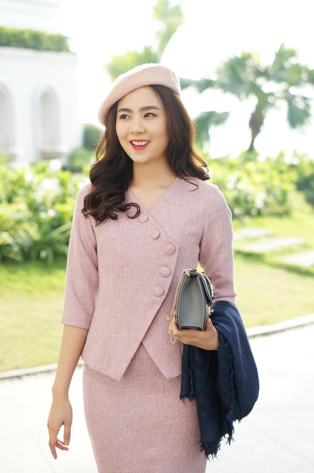 "Cô gái thời tiết này" được rất nhiều khán giả yêu mến bởi vẻ ngoài xinh đẹp của mình. Ảnh: internet.