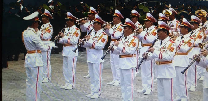 Chủ tịch nước Tr&acirc;̀n Đại Quang đã v&ecirc;̀ với đ&acirc;́t mẹ