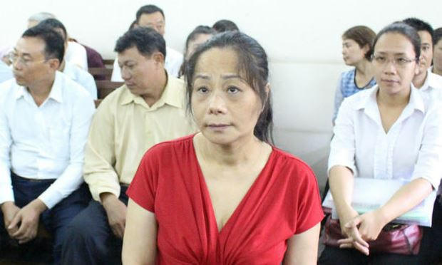 Bị cáo Nga có nhiều biểu hiện bất thường về tâm thần tại phiên tòa.