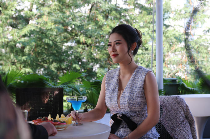 Trang Cherry phải độn ngực khi quay phim ‘500 nhịp yêu’