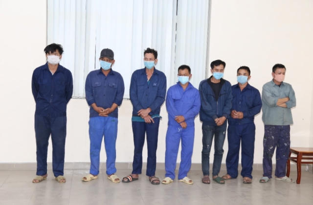 Khởi tố 33 đối tượng trong đường dây sản xuất, tiêu thụ xăng giả ở Đồng Nai
