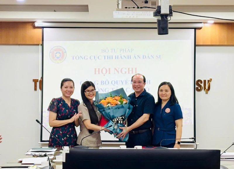 Đồng chí Đặng Thị Hồng Nhung giữ chức Phó Vụ trưởng Vụ Nghiệp vụ 2 Tổng cục Thi hành án dân sự.