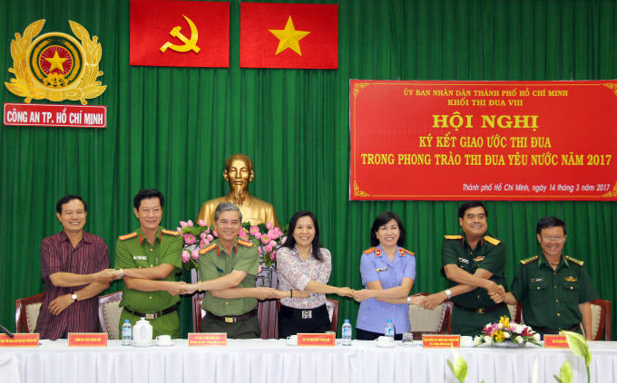 Lễ ký kết giao ước tổ chức phong trào thi đua năm 2017.