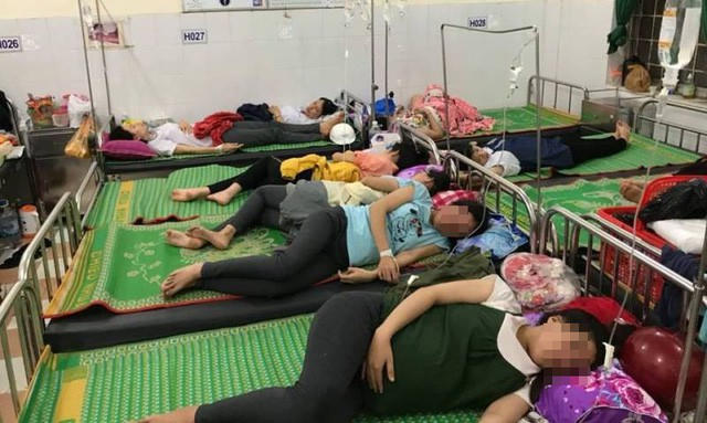 150 công nhân nhập viện sau khi dùng cơm trưa với cá ngừ kho khóm (dứa).
