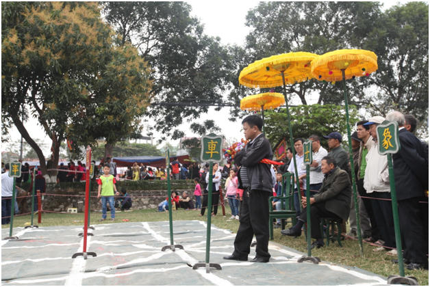 Chơi cờ tướng