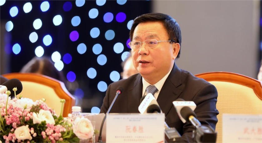 Ông Nguyễn Xuân Thắng Ủy viên Bộ Chính trị, Chủ tịch Hội đồng Lý luận Trung ương, Giám đốc Học viện Chính trị Quốc gia Hồ Chí Minh phát biểu tại chương trình.