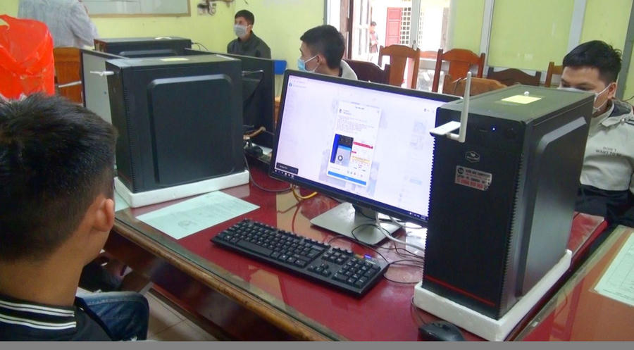 Các đối tượng thường xuyên lên mạng xã hội để đăng tin quảng cáo