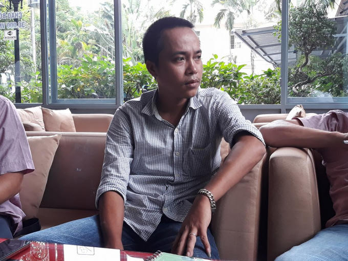 Anh Võ Hoài Nam kể lại với PV về sự việc. Ảnh: ĐH.