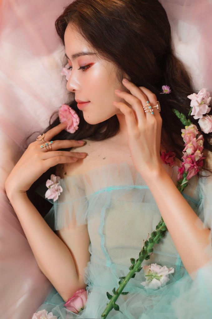 Nam Em bất ngờ tung MV ngọt ngào mừng Valentine trắng