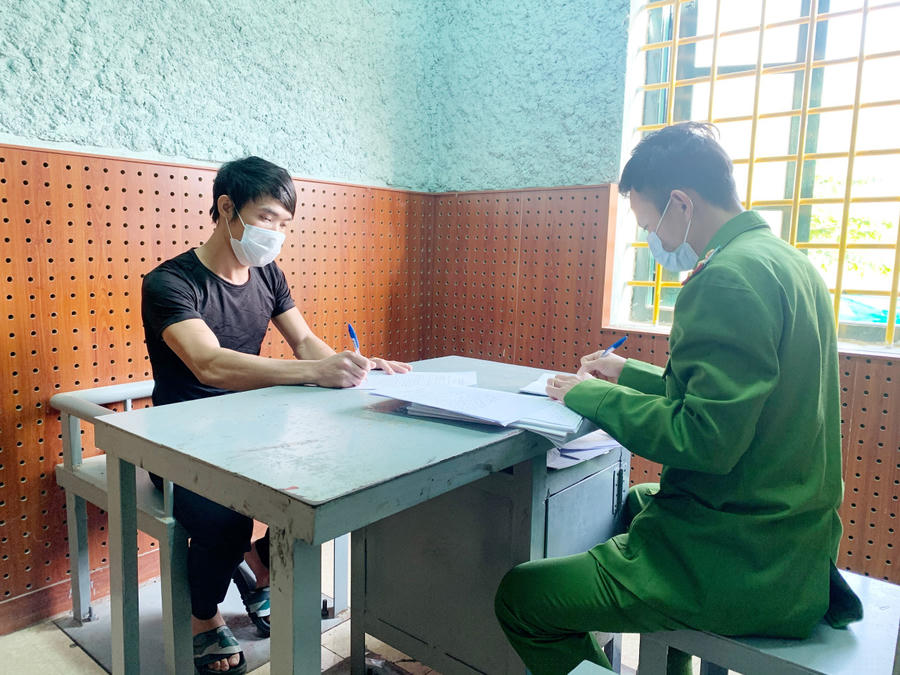 Đối tượng Phan Việt Đức tại cơ quan Công an