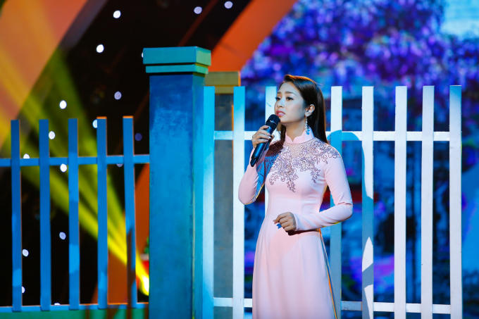 Danh ca Giao Linh từng su&yacute;t chết chỉ v&igrave; m&ecirc; h&aacute;t