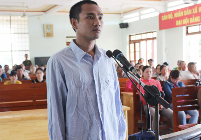 Bị cáo Nguyễn Tấn Trực tại phiên tòa xét xử.